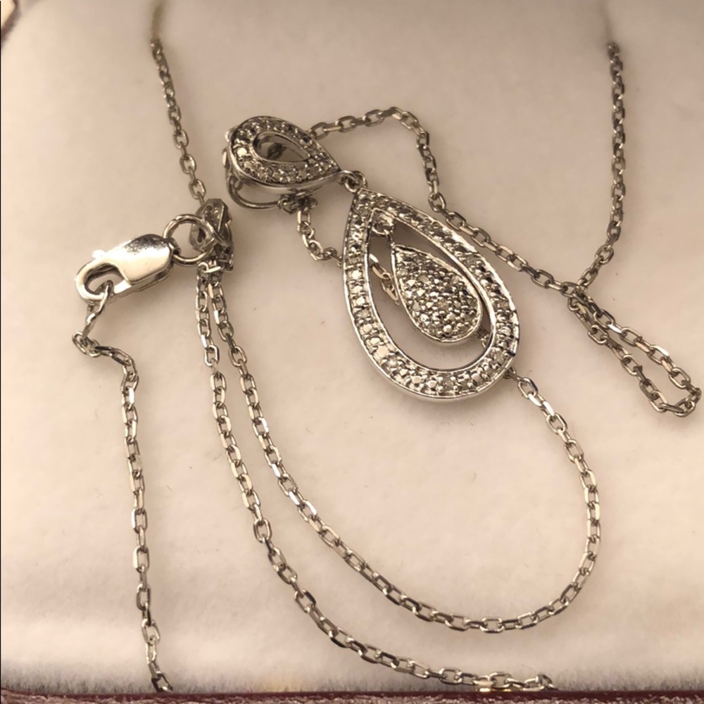 Necklace.. - Picture 3 of 3